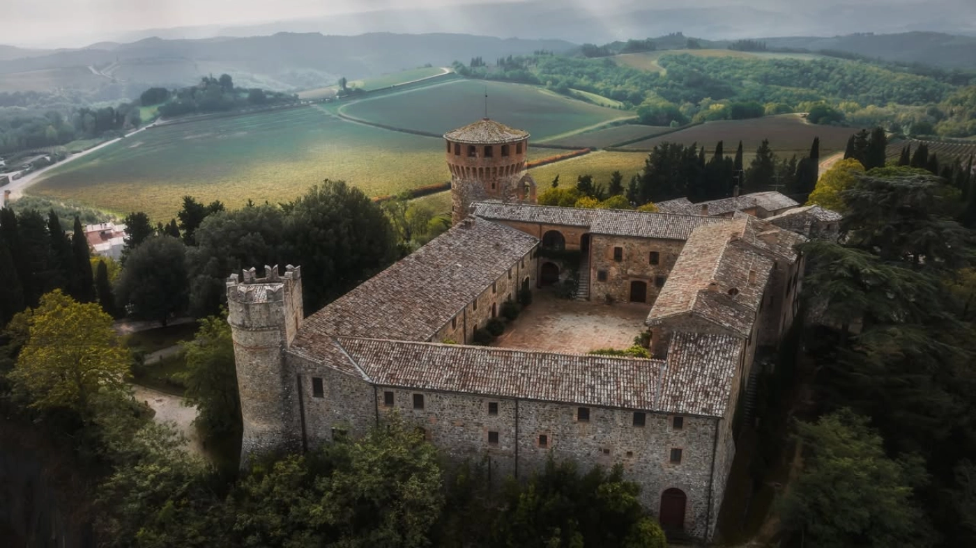 50 Italian Wineries to follow in 2025